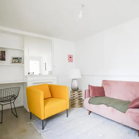 Beautiful Apartment At 2 Mn From Pigalle Paris Parigi